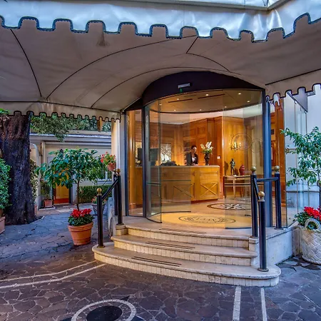 מלון Degli Aranci